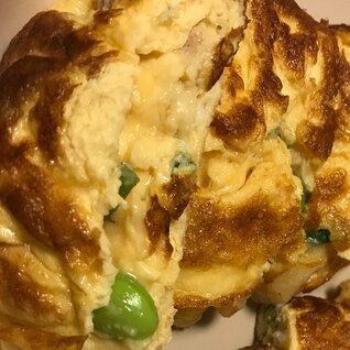 枝豆と大葉のチーズ入り卵焼き